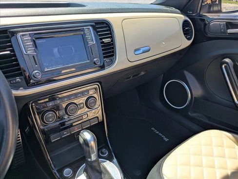 Used 2019 Volkswagen Beetle 2.0T FWD image 13