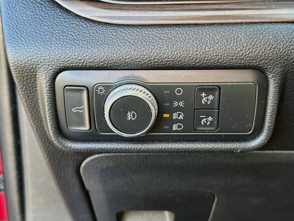 Used 2020 Ford Explorer Limited RWD image 8