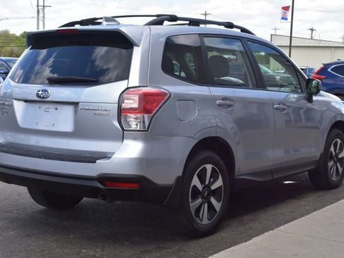 Used 2017 Subaru Forester 2.5i Premium w/ All-Weather Package AWD/4WD image 9