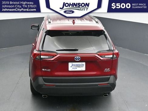 Used 2024 Toyota RAV4 XLE AWD/4WD image 24