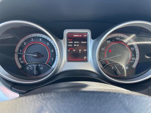 Used 2018 Dodge Journey SE w/ Connectivity Group FWD image 19