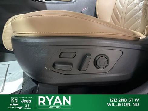 Used 2024 Kia Sorento SX Prestige w/ Olive Brown Leather Package image 28