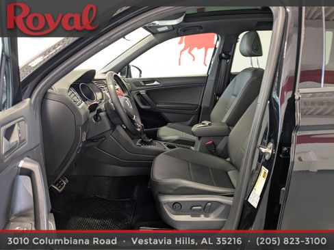Used 2021 Volkswagen Tiguan SE R-Line image 18