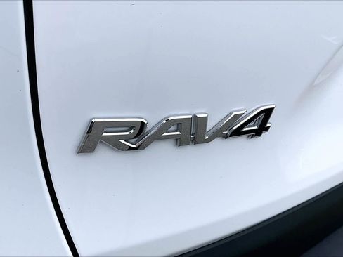 Used 2021 Toyota RAV4 XLE w/ Convenience Package AWD/4WD image 30