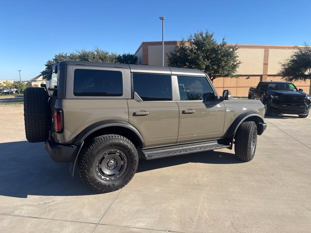 Used 2025 Ford Bronco Outer Banks w/ Sasquatch Package AWD/4WD image 3