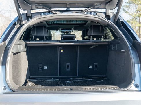 Used 2020 Land Rover Range Rover Velar R-Dynamic S image 35