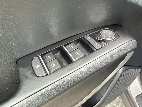 Used 2023 Kia Soul S FWD image 22