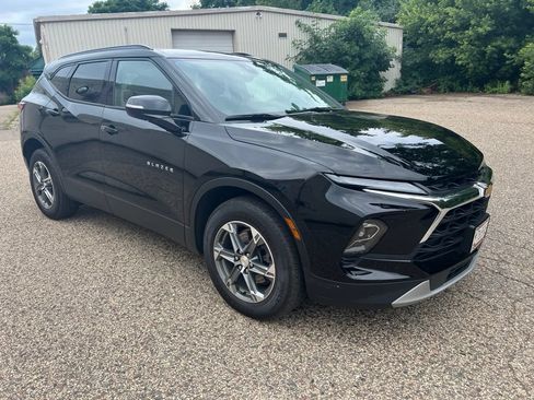 Used 2024 Chevrolet Blazer LT w/ Sound & Technology Package AWD/4WD image 13