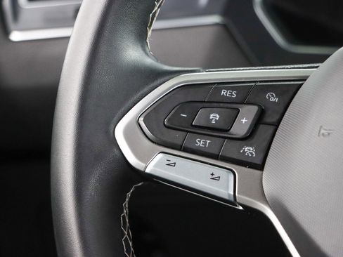 Used 2023 Volkswagen Tiguan SE R-Line FWD image 13