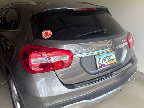 Used 2018 Mercedes-Benz GLA 250 4MATIC image 3
