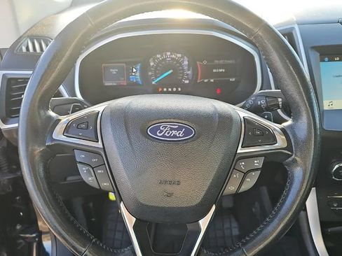 Used 2018 Ford Edge SEL w/ Equipment Group 201A FWD image 9