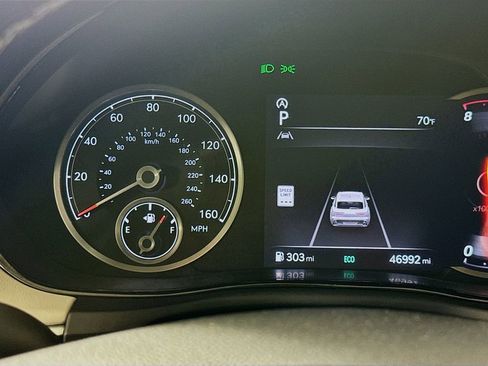 Used 2023 Genesis GV70 2.5T w/ Advanced Package image 14