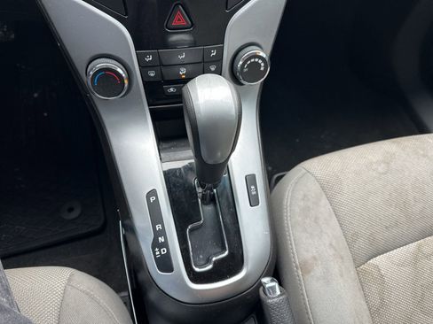 Used 2016 Chevrolet Cruze LT w/ Sun And Sound Package image 31