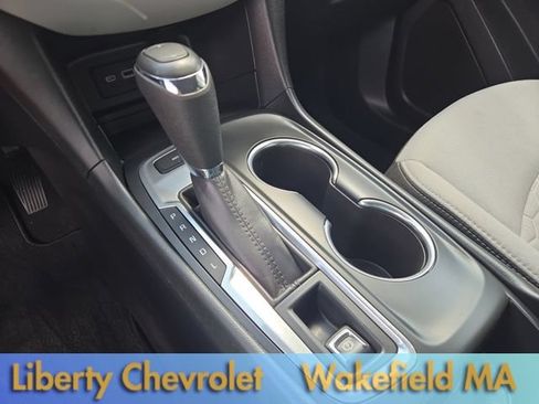 Used 2019 Chevrolet Equinox LS AWD/4WD image 16