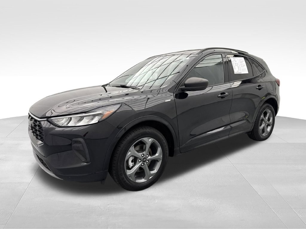 Used 2023 Ford Escape ST-Line AWD/4WD image 3