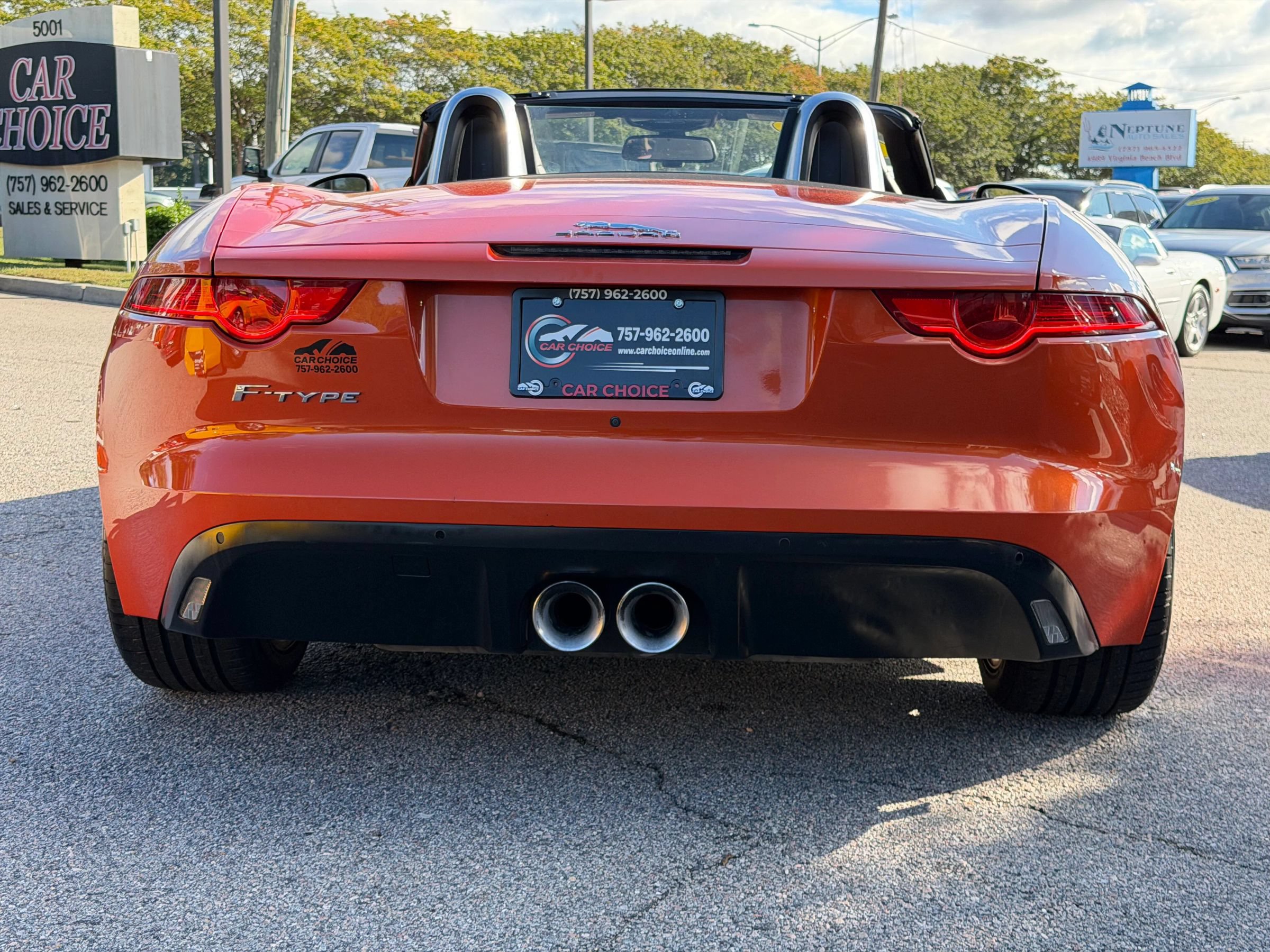 Used 2015 Jaguar F-TYPE Convertible RWD image 9