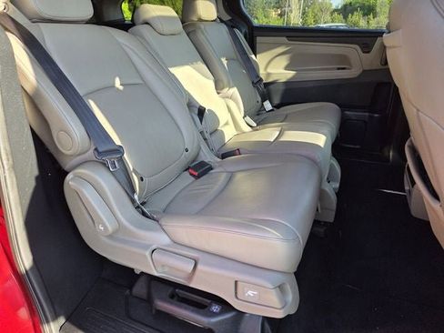 Used 2023 Honda Odyssey Touring image 16
