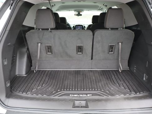 Used 2020 Chevrolet Traverse LT image 34