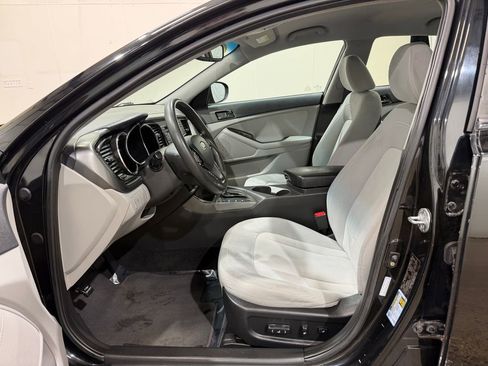 Used 2011 Kia Optima LX w/ Convenience Pkg FWD image 13