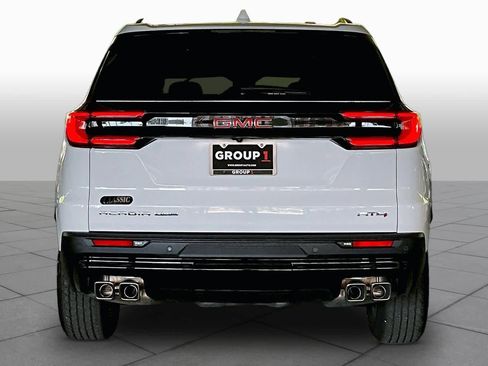 Used 2025 GMC Acadia AT4 w/ Luxury Package AWD/4WD image 4