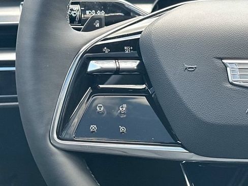 New 2026 Cadillac Lyriq Sport w/ LPO, Floor Liner Package AWD/4WD image 7