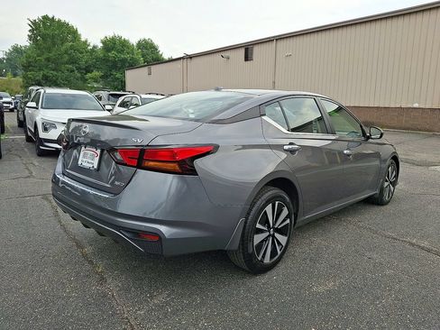Used 2022 Nissan Altima 2.5 SV AWD/4WD image 16