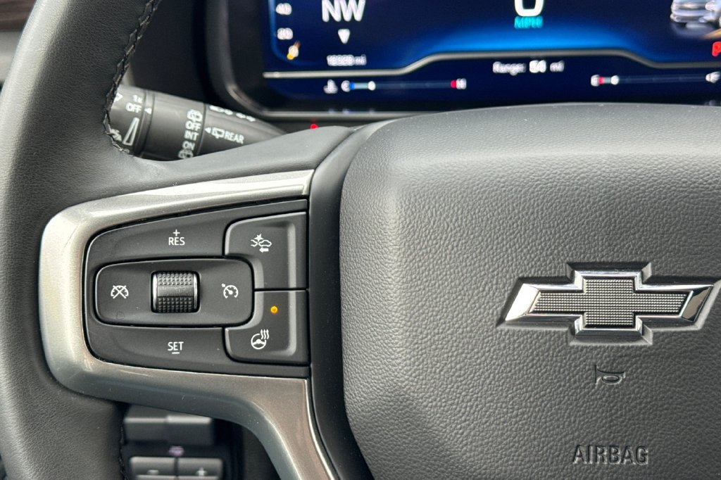 Used 2023 Chevrolet Suburban Z71 w/ Luxury Package AWD/4WD image 30