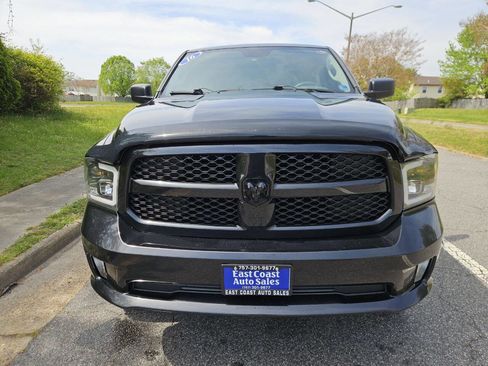 Used 2016 RAM 1500 Express w/ Black Ram 1500 Express Group image 8