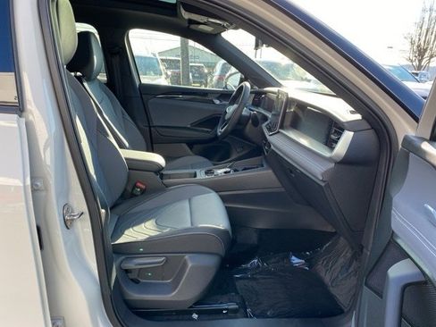 New 2026 Volkswagen Tiguan SE R-Line image 44