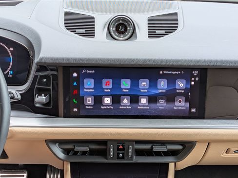 Certified 2026 Porsche Cayenne S AWD/4WD image 13