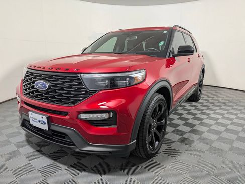 Certified 2024 Ford Explorer ST-Line w/ Class IV Trailer Tow Package RWD image 4