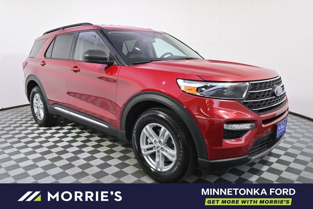 Used 2023 Ford Explorer XLT w/ Equipment Group 202A AWD/4WD image 8