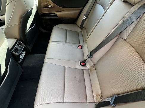 Certified 2023 Lexus ES 250 w/ Premium Package image 31