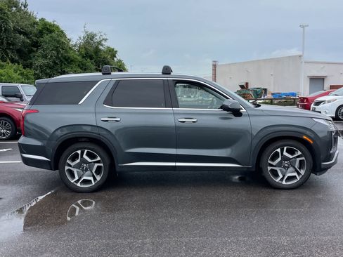 Used 2024 Hyundai Palisade SEL w/ Premium Package FWD image 6