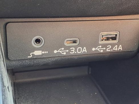 Certified 2025 Subaru Outback Premium image 22