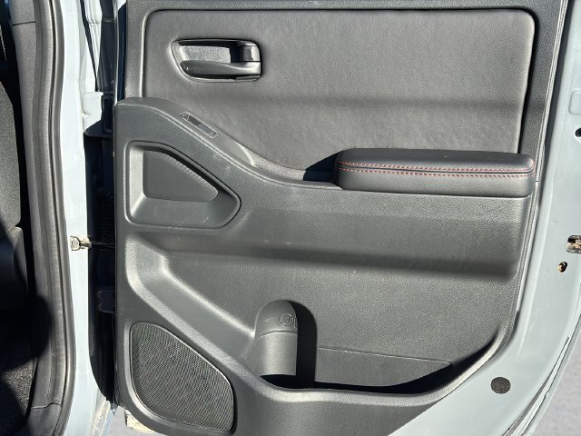 Used 2026 Nissan Frontier PRO-4X AWD/4WD image 14