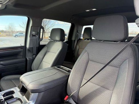 Used 2025 Chevrolet Silverado 1500 LT image 29