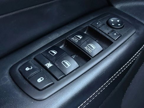 Used 2014 Jeep Grand Cherokee Limited w/ Trailer Tow Group IV image 23