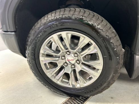 Used 2021 GMC Sierra 1500 Denali w/ Technology Package AWD/4WD image 9