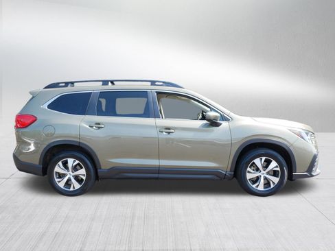 Used 2025 Subaru Ascent Premium AWD/4WD image 8
