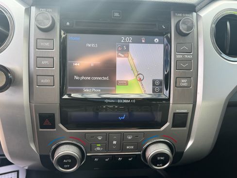 Used 2017 Toyota Tundra Platinum image 26