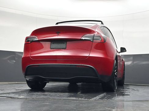 Used 2021 Tesla Model Y 2WD image 41