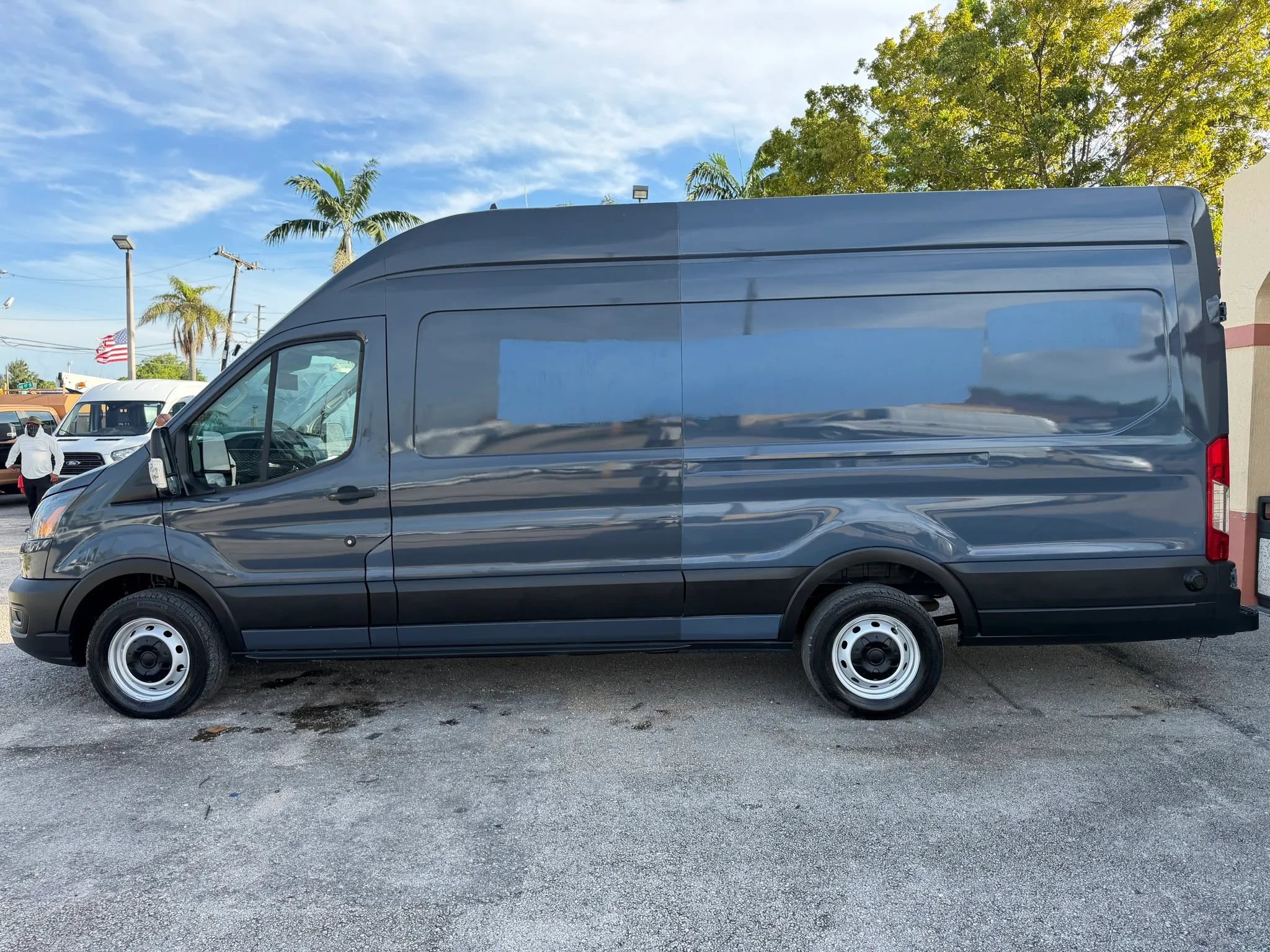 Used 2020 Ford Transit 250 148 High Roof Extended RWD image 2