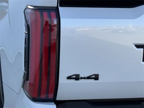 Used 2022 Toyota Tundra Platinum image 6