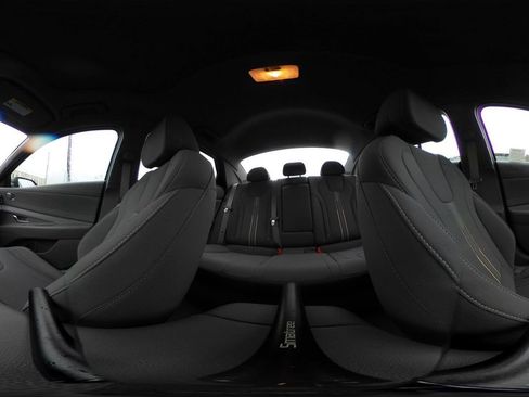 Used 2025 Hyundai Elantra SEL image 42