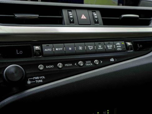 Used 2019 Lexus ES 350 w/ Premium Package image 35