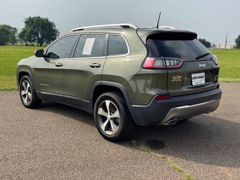 Used 2020 Jeep Cherokee Limited w/ Technology Group AWD/4WD image 4