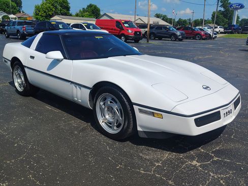 Used 1990 Chevrolet Corvette Coupe RWD image 3
