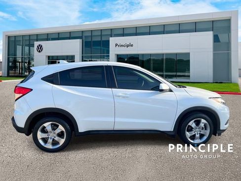 Used 2020 Honda HR-V LX image 5