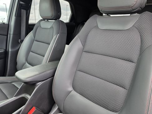 Used 2023 Chevrolet TrailBlazer RS w/ Convenience Package image 14